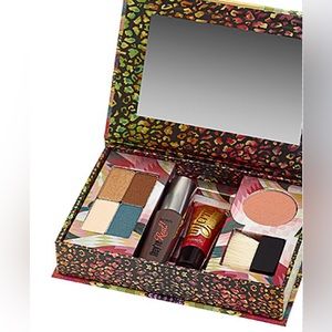 2 LEFT! Benefit Matthew Williamson The Rich Is Back, makeup kit w/mirror NIB